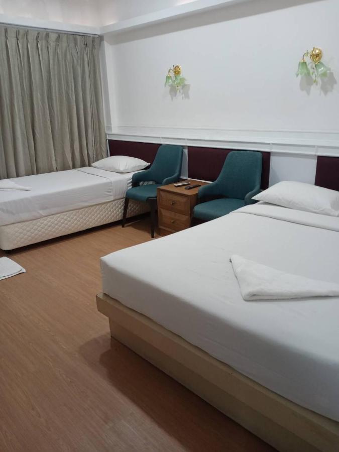 Royal Garden Home Hotel Bangkok Esterno foto