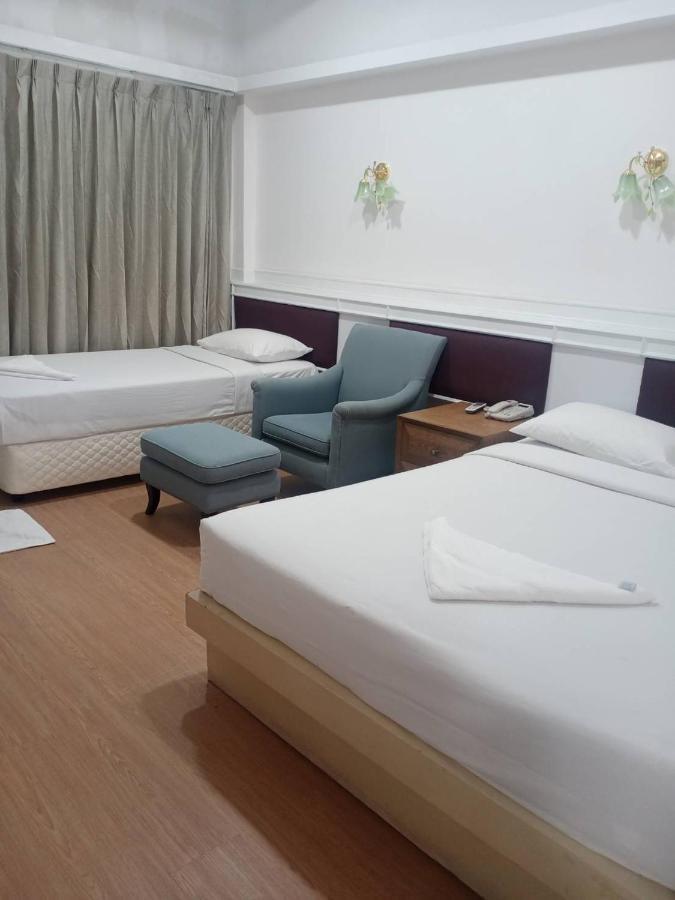 Royal Garden Home Hotel Bangkok Esterno foto