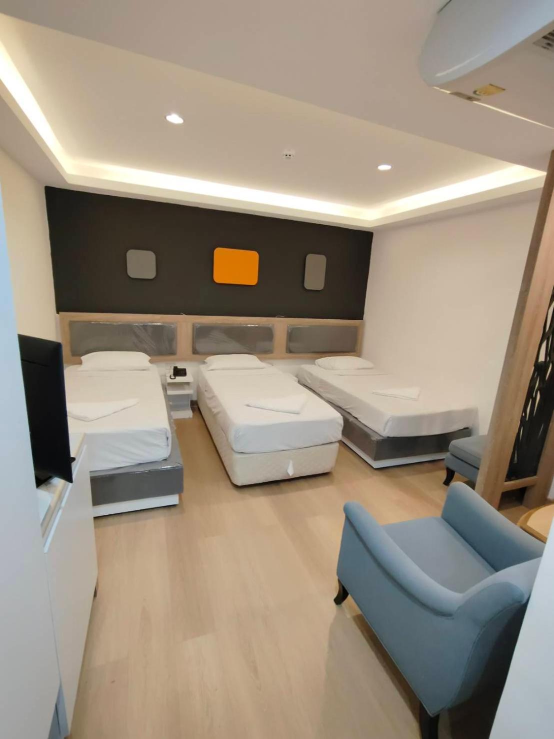 Royal Garden Home Hotel Bangkok Esterno foto
